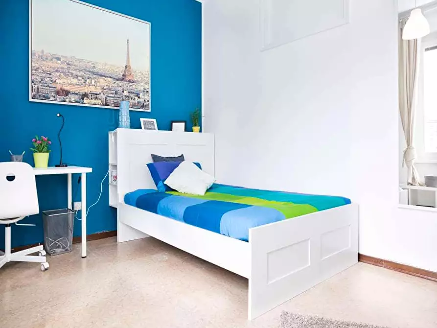 Immagine 2 di Camera in affitto  in Viale Carlo Espinasse12 a Milano