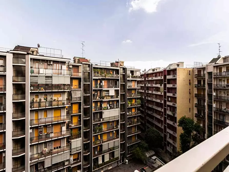 Immagine 34 di Camera in affitto  in Via Eugenio Pellini4 a Milano