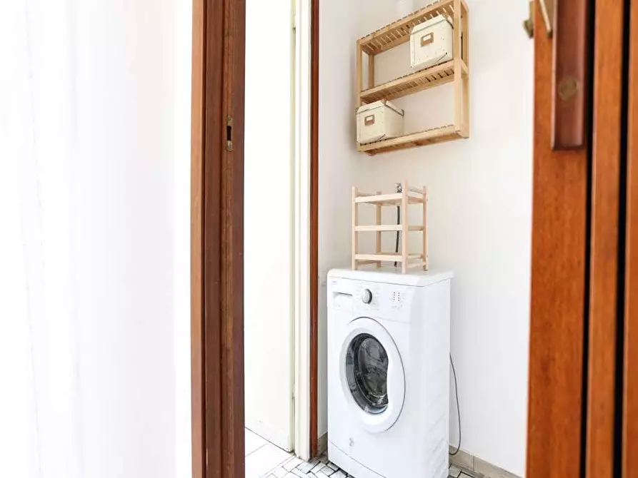 Immagine 42 di Camera in affitto  in Viale Romagna5 a Milano