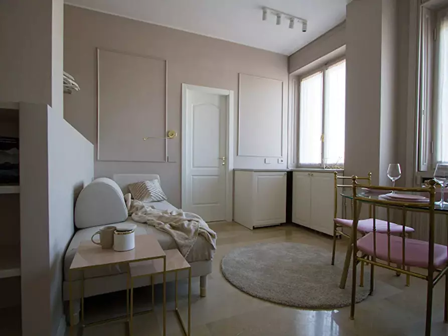 Immagine 2 di Appartamento in affitto  in Via dei Piatti8 a Milano