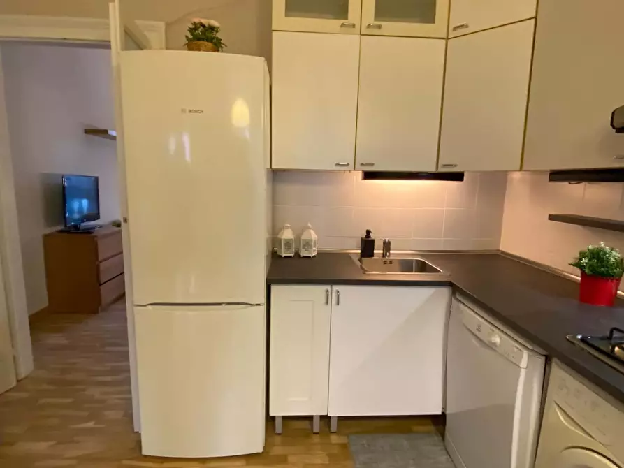 Immagine 8 di Appartamento in affitto  in Via Donatello32 a Milano
