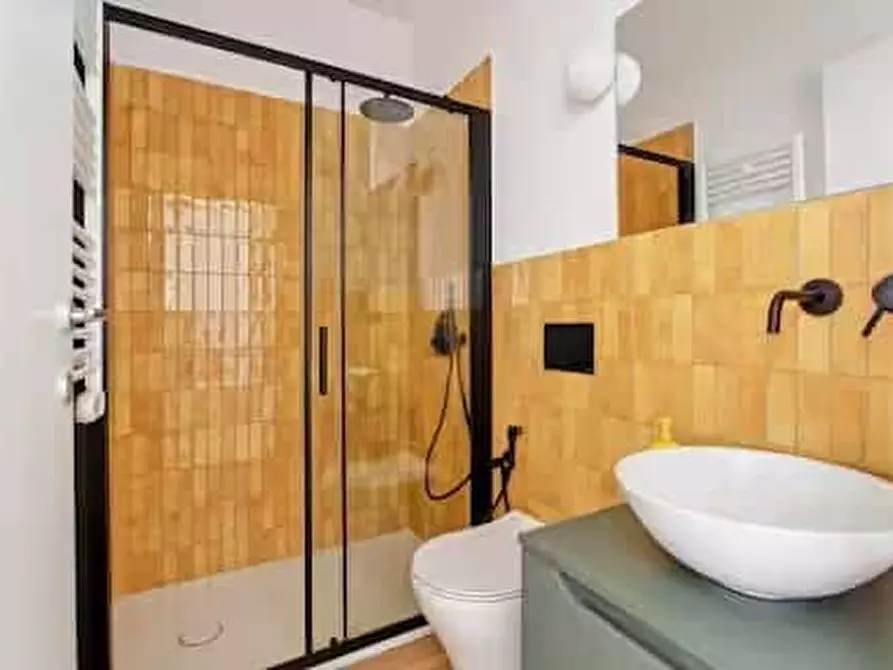 Immagine 19 di Appartamento in affitto  in Viale Ippocrate3 a Roma