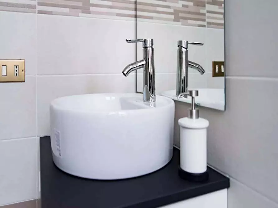 Immagine 15 di Camera in affitto  in Viale Nazario Sauro4 a Milano