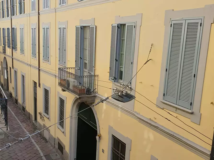 Immagine 28 di Appartamento in affitto  in Via dei Piatti8 a Milano