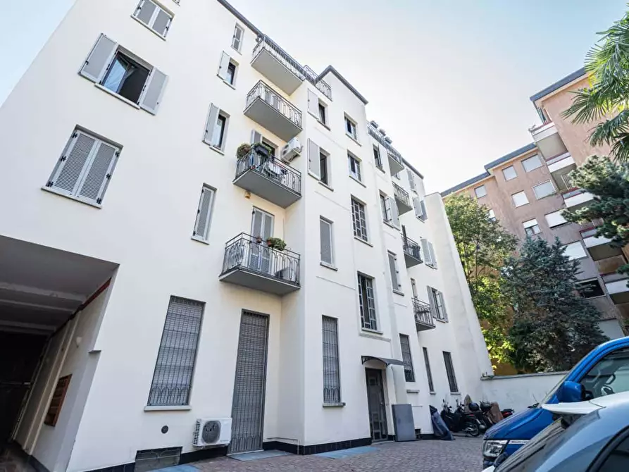 Immagine 60 di Appartamento in affitto  in Via Caccialepori41 a Milano