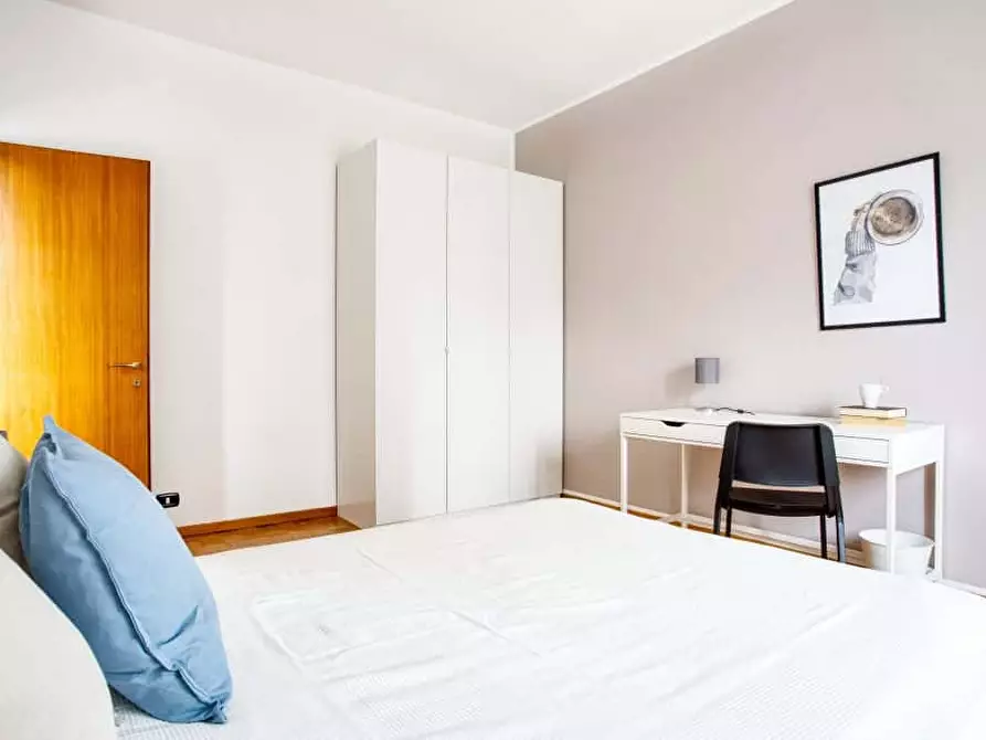 Immagine 3 di Camera in affitto  in Via Ronchi24 a Milano