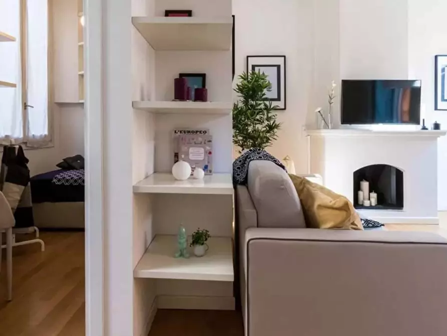 Immagine 45 di Appartamento in affitto  in Via Pontaccio a Milano