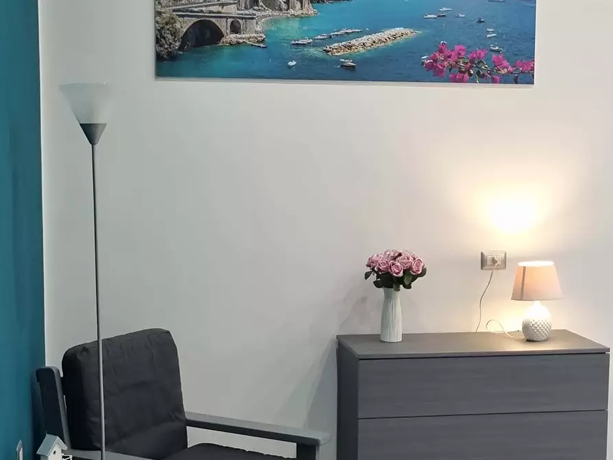 Immagine 13 di Camera in affitto  in Via dei Tribunali268 a Napoli