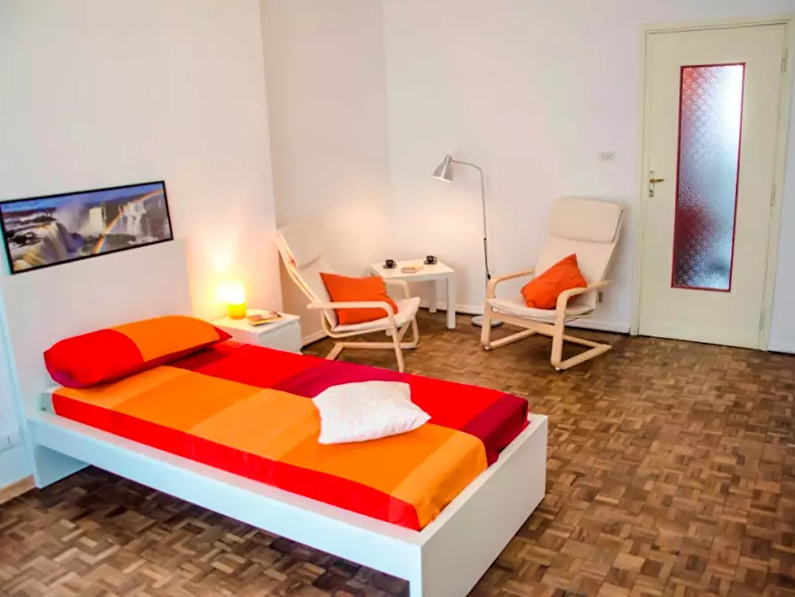 Immagine 4 di Camera in affitto  in Corso Sebastopoli a Torino