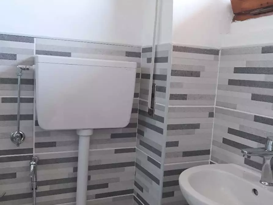 Immagine 19 di Camera in affitto  in Via Savoia15 a Sassari