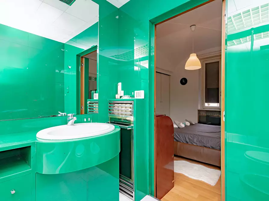 Immagine 6 di Camera in affitto  in Via Cesare Battisti13 a Milano