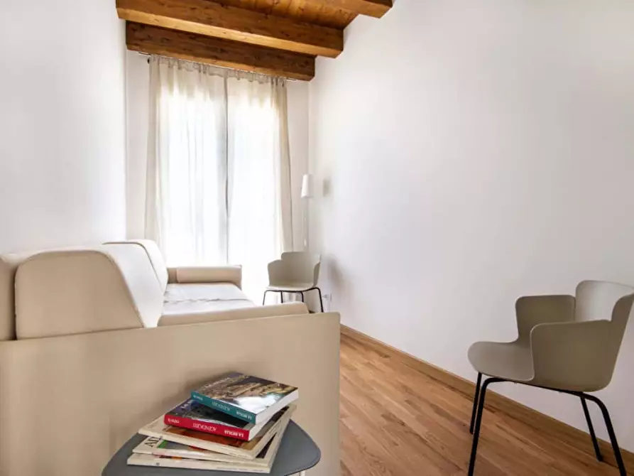 Immagine 4 di Appartamento in affitto  in Via dei Cassari48 a Palermo
