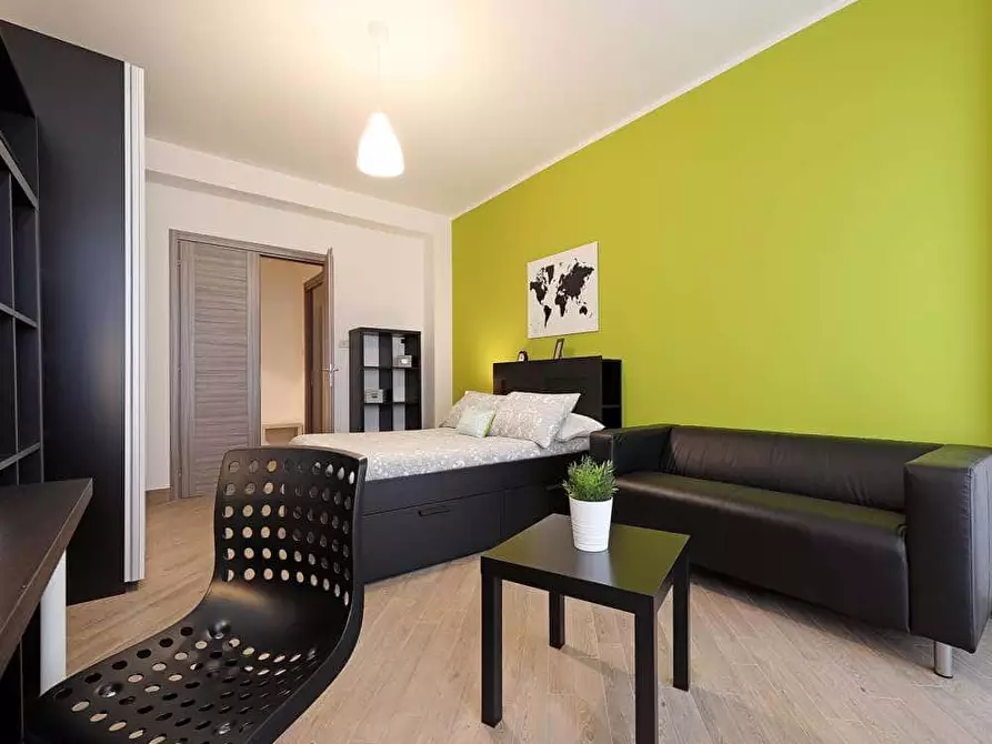 Immagine 4 di Camera in affitto  in Via Antonino Lo Surdo57 a Roma