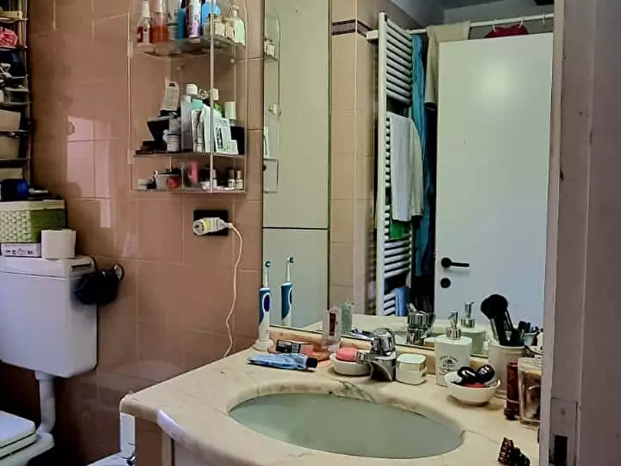 Immagine 14 di Appartamento in affitto  in Via Arienti12 a Bologna
