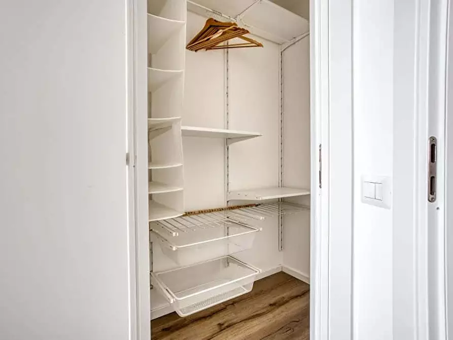 Immagine 6 di Camera in affitto  in Via Giovanni Pezzotti44 a Milano