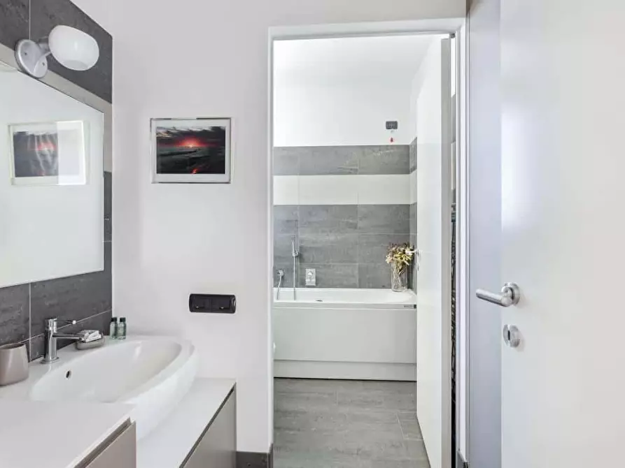 Immagine 8 di Appartamento in affitto  in Via Paolo Lomazzo52 a Milano