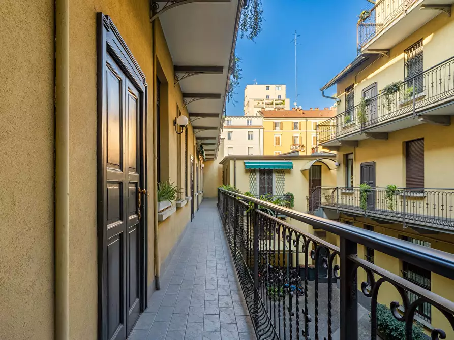 Immagine 40 di Appartamento in affitto  in Via Emilio Cornalia12 a Milano