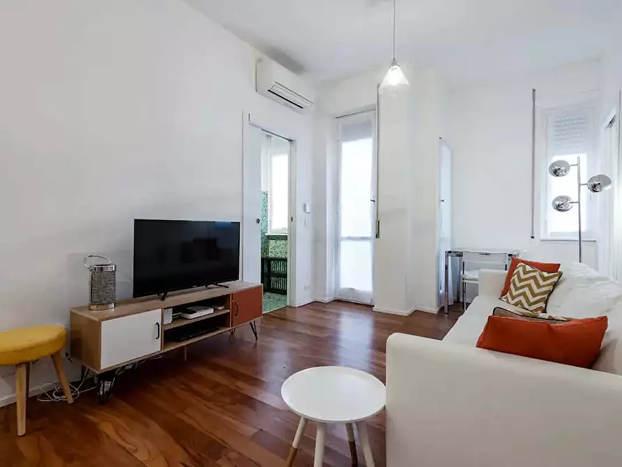 Immagine 44 di Appartamento in affitto  in Via Luigi Canonica1 a Milano