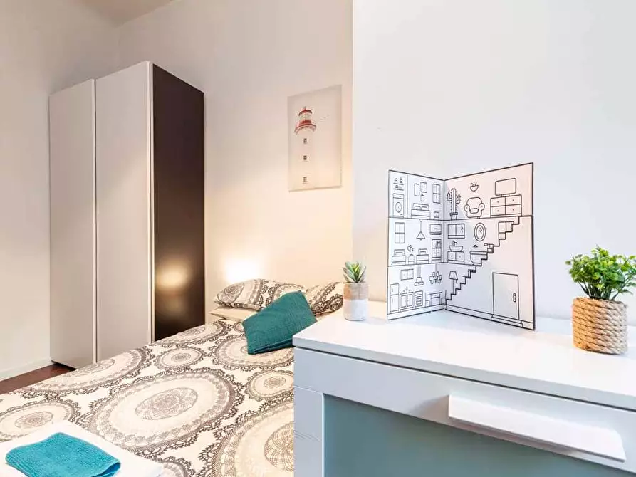 Immagine 3 di Camera in affitto  in Via Paolo Bassi22 a Milano