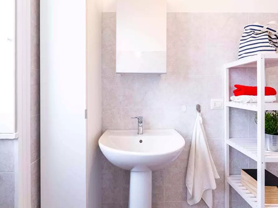 Immagine 11 di Camera in affitto  in Via Giovanni Cagliero19 a Milano