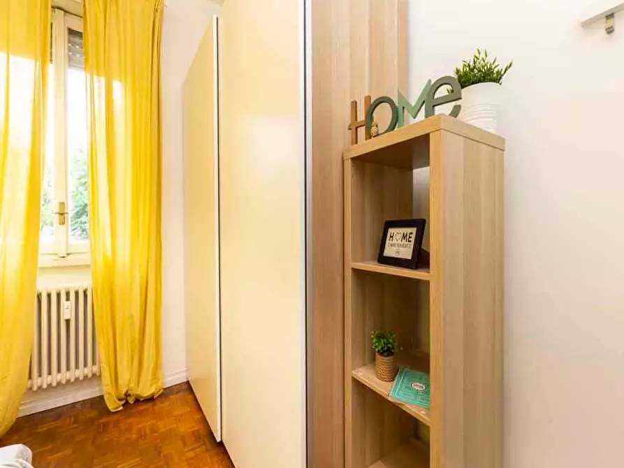 Immagine 6 di Camera in affitto  in Via Sulmona23 a Milano