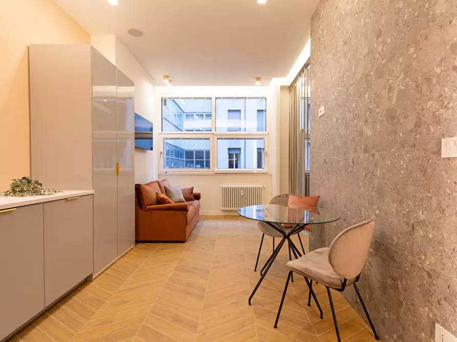 Immagine 1 di Appartamento in affitto  in Via Francesco Daverio6 a Milano