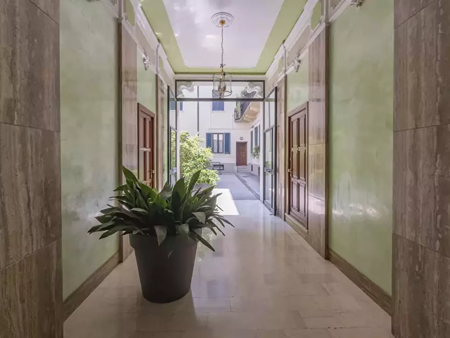 Immagine 4 di Appartamento in affitto  in Via Macedonio Melloni40 a Milano