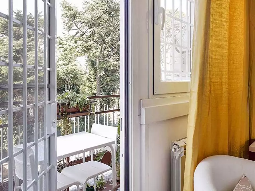 Immagine 6 di Camera in affitto  in Via Montebruno12 a Roma