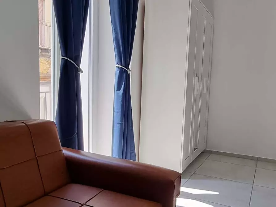 Immagine 11 di Camera in affitto  in Via dei Tribunali268 a Napoli