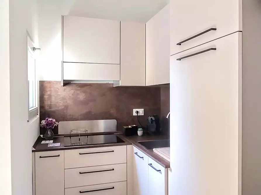 Immagine 5 di Appartamento in affitto  in Via Bari a Milano