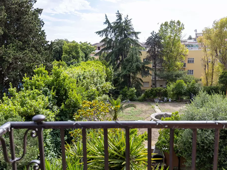 Immagine 45 di Appartamento in affitto  in Via di Santa Maria Mediatrice20 a Roma