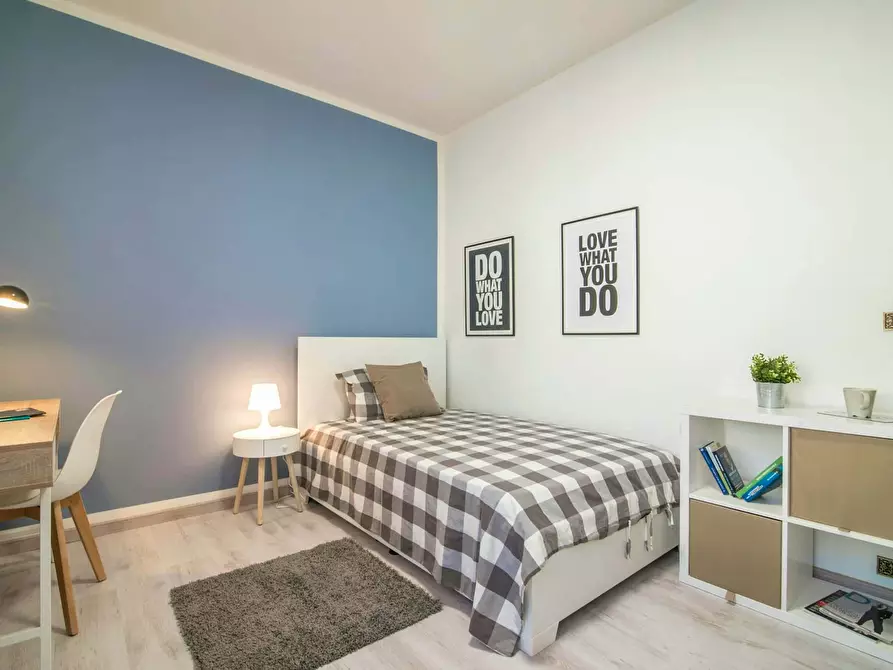 Immagine 2 di Camera in affitto  in Via Silvio Trentin a Venezia