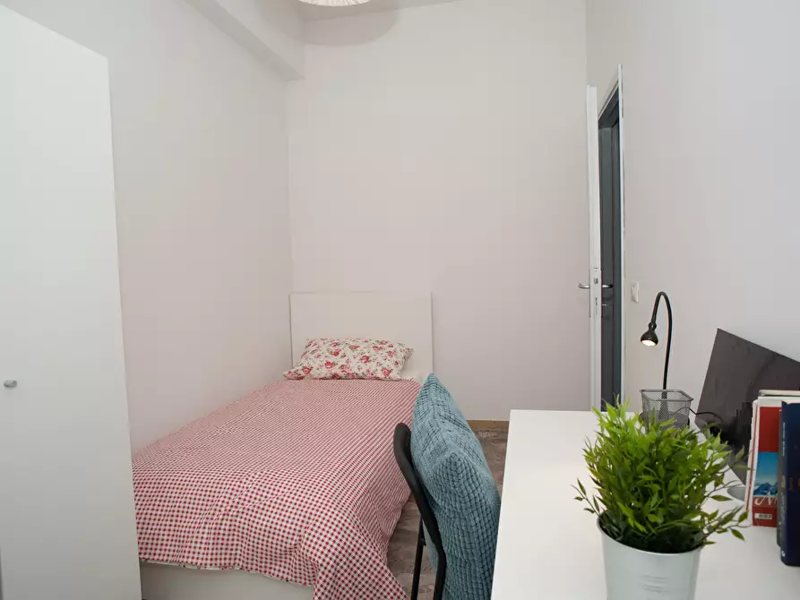 Immagine 2 di Camera in affitto  in Via Quintino Sella44 a Firenze