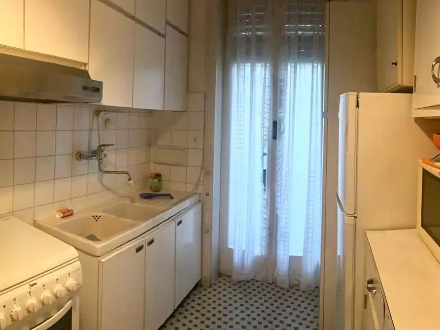 Immagine 2 di Camera in affitto  in Via Adeodato Ressi7a a Milano