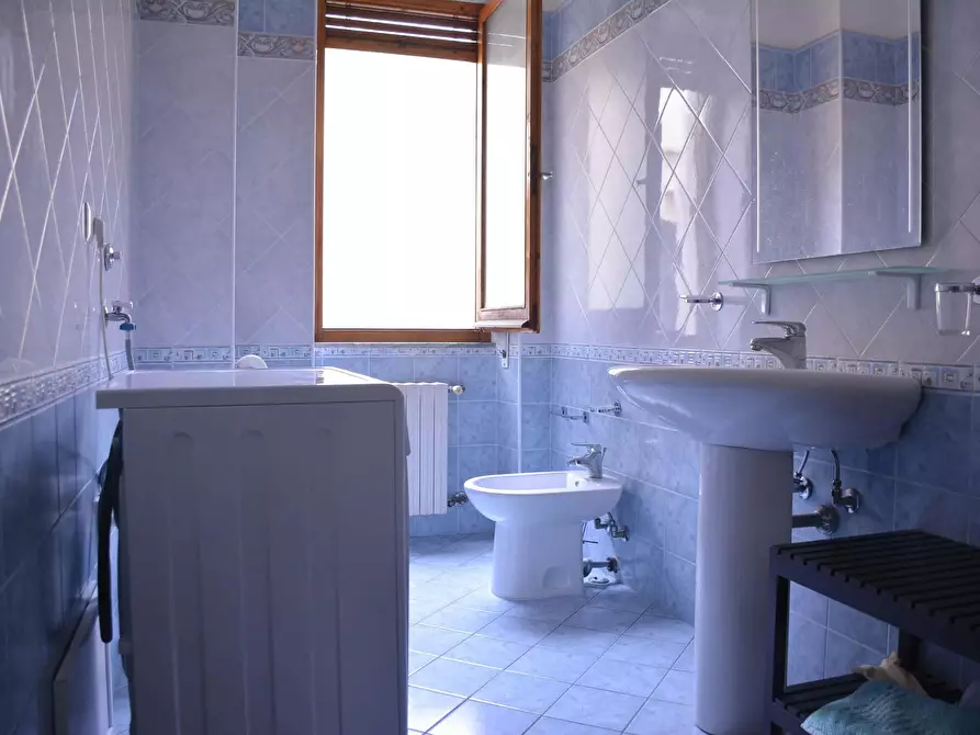 Immagine 9 di Camera in affitto  in Via Pola26 a Cagliari