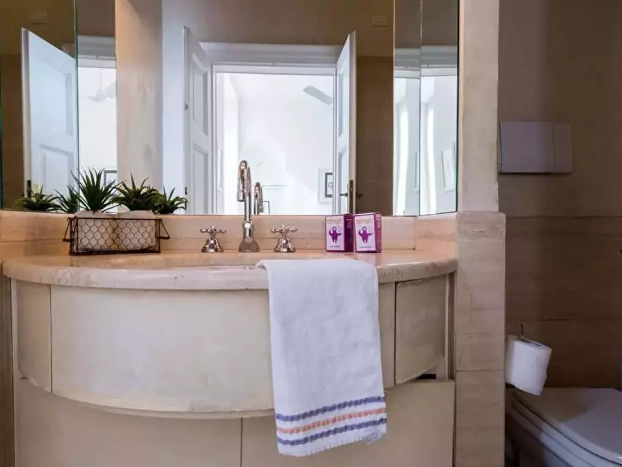 Immagine 13 di Appartamento in affitto  in Via Pontaccio a Milano