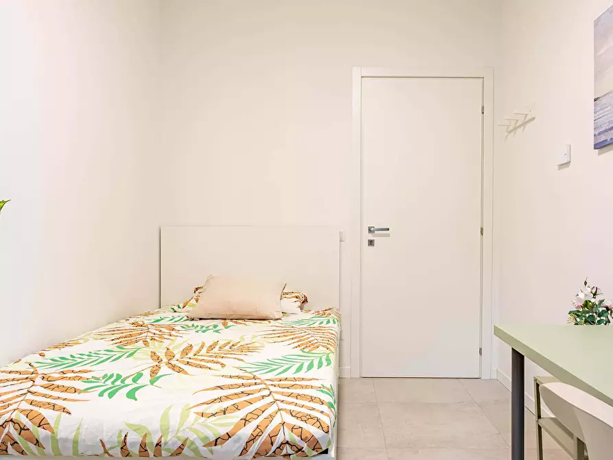 Immagine 2 di Camera in affitto  in Via Giuseppe Candiani101 a Milano