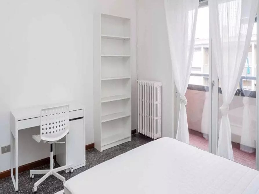 Immagine 2 di Camera in affitto  in Via Luca Ghini4 a Milano