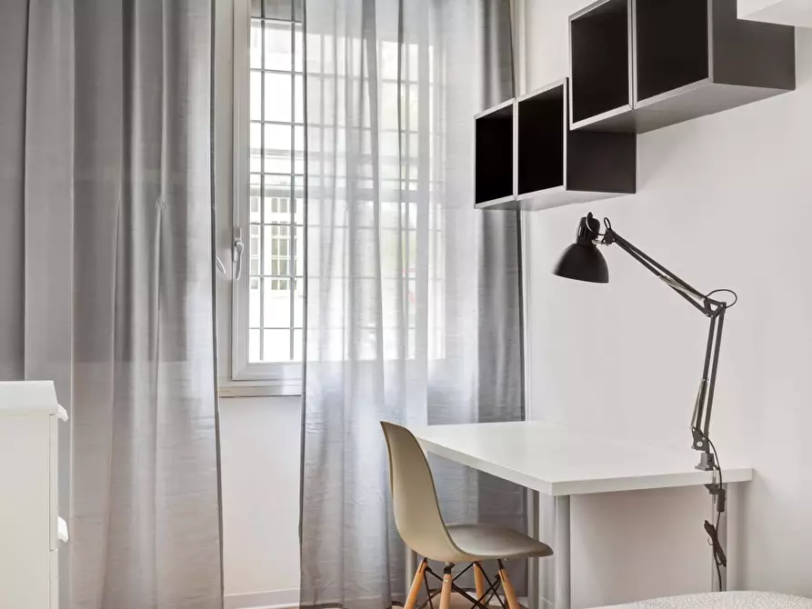 Immagine 3 di Camera in affitto  in Via Stromboli1 a Milano