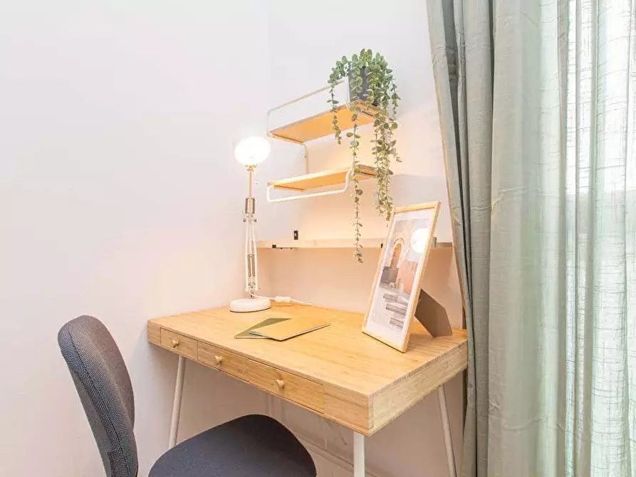 Immagine 2 di Camera in affitto  in Viale Sondrio7 a Milano