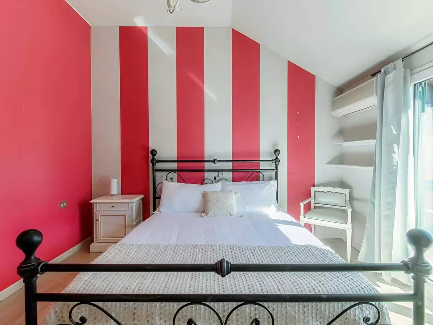 Immagine 45 di Appartamento in affitto  in Via Belvedere10 a Bizzarone