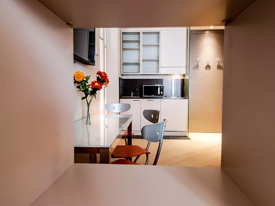 Immagine 5 di Appartamento in affitto  in Via Rizzoli18 a Bologna