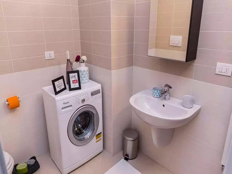 Immagine 26 di Camera in affitto  in Via Privata S. Martiniano1 a Milano