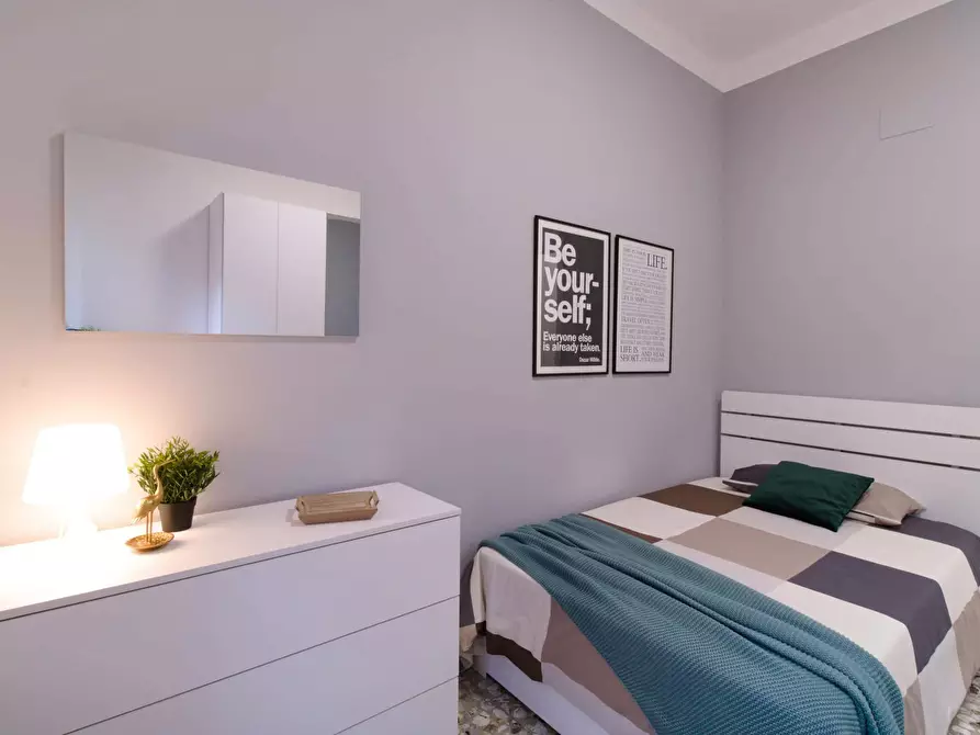 Immagine 2 di Camera in affitto  in Via XX Settembre a Brescia