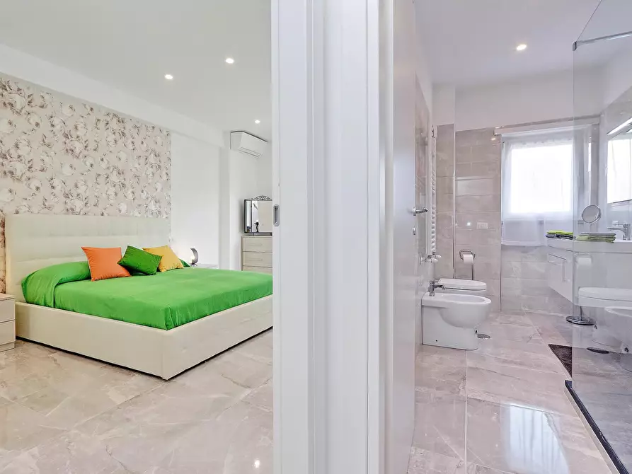 Immagine 14 di Appartamento in affitto  in Via della Cava Aurelia82 a Roma