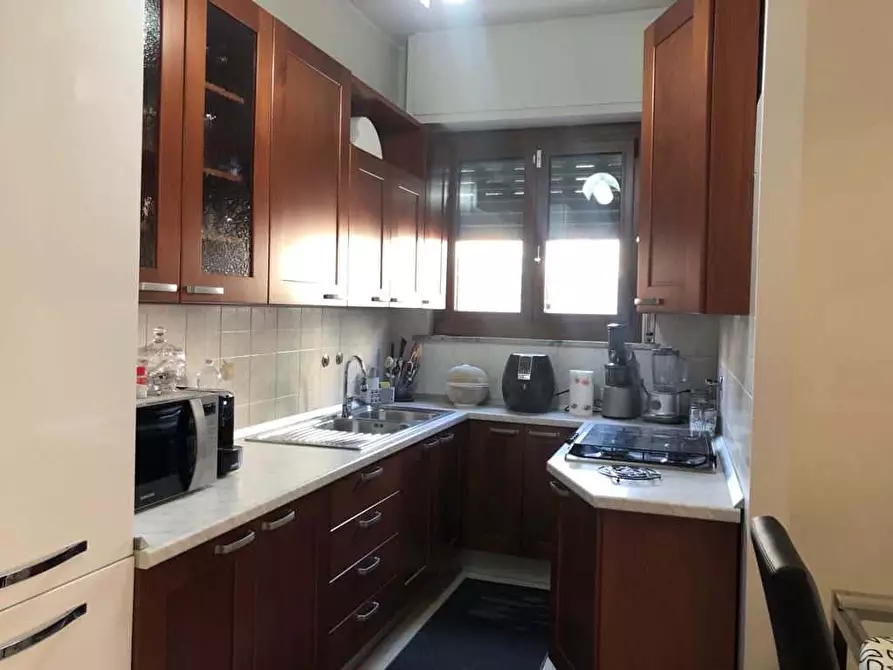 Immagine 10 di Camera in affitto  in Via Cellini2 a Moncalieri