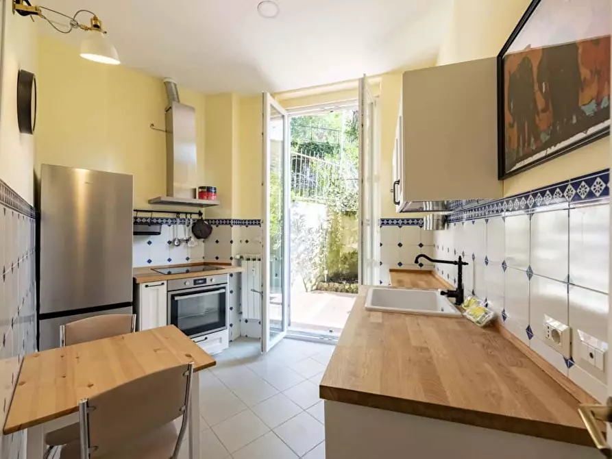 Immagine 2 di Appartamento in affitto  in Corso Magenta23 a Genova