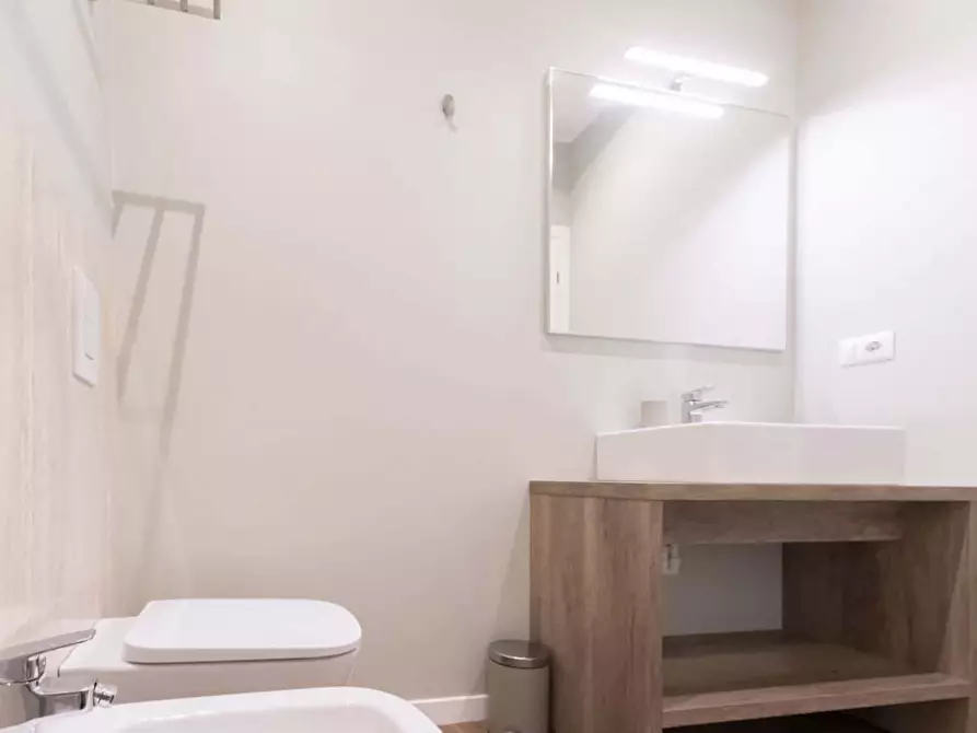 Immagine 4 di Appartamento in affitto  in Via Santa Maria Valle1 a Milano