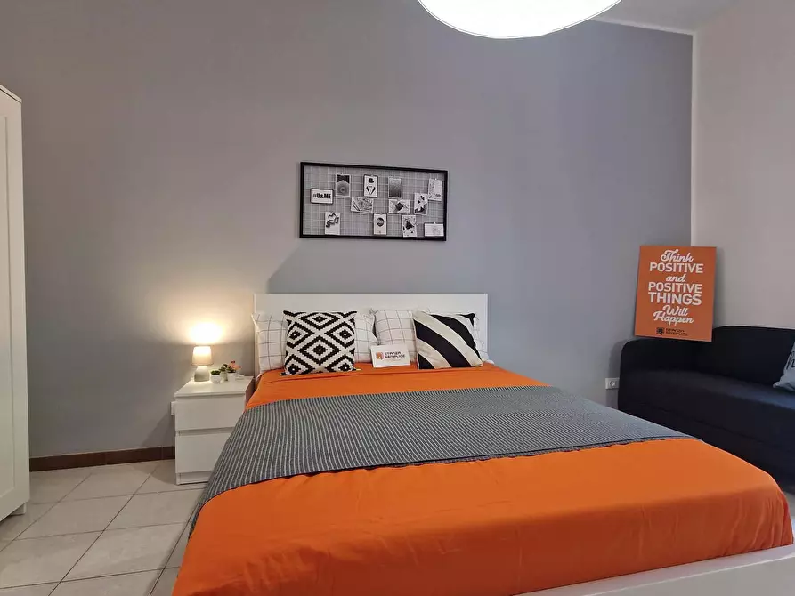 Immagine 2 di Camera in affitto  in Via Ostiense353 a Roma