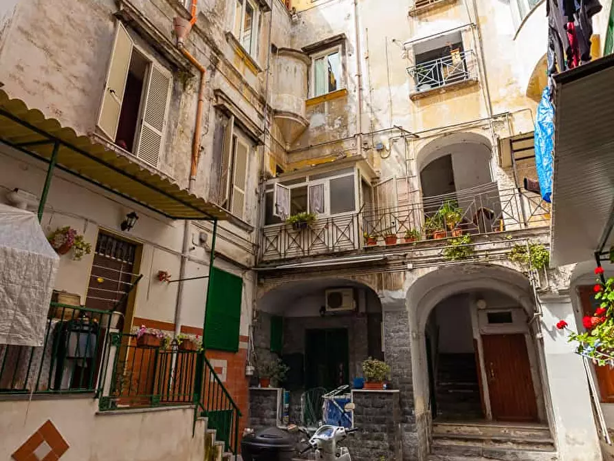 Immagine 25 di Appartamento in affitto  in Vico Santa Maria della Purità32 a Napoli